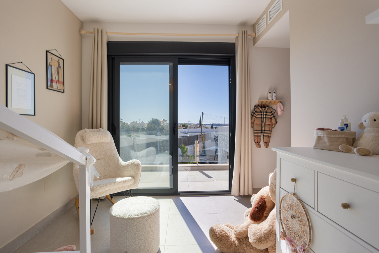 For sale - 4 Bedroom 3 Bathroom Villa in Ciudad Quesada - center  - Alicante