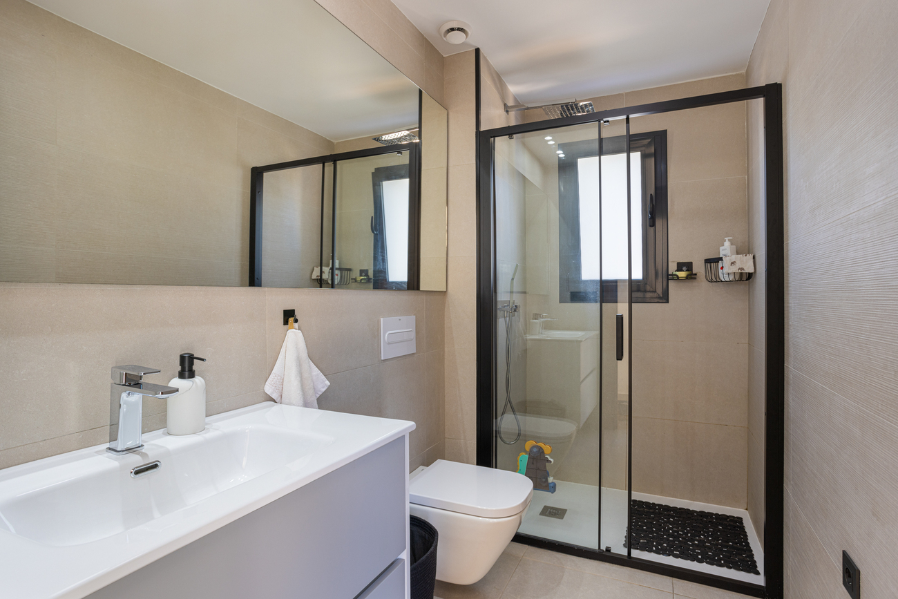 For sale - 4 Bedroom 3 Bathroom Villa in Ciudad Quesada - center  - Alicante