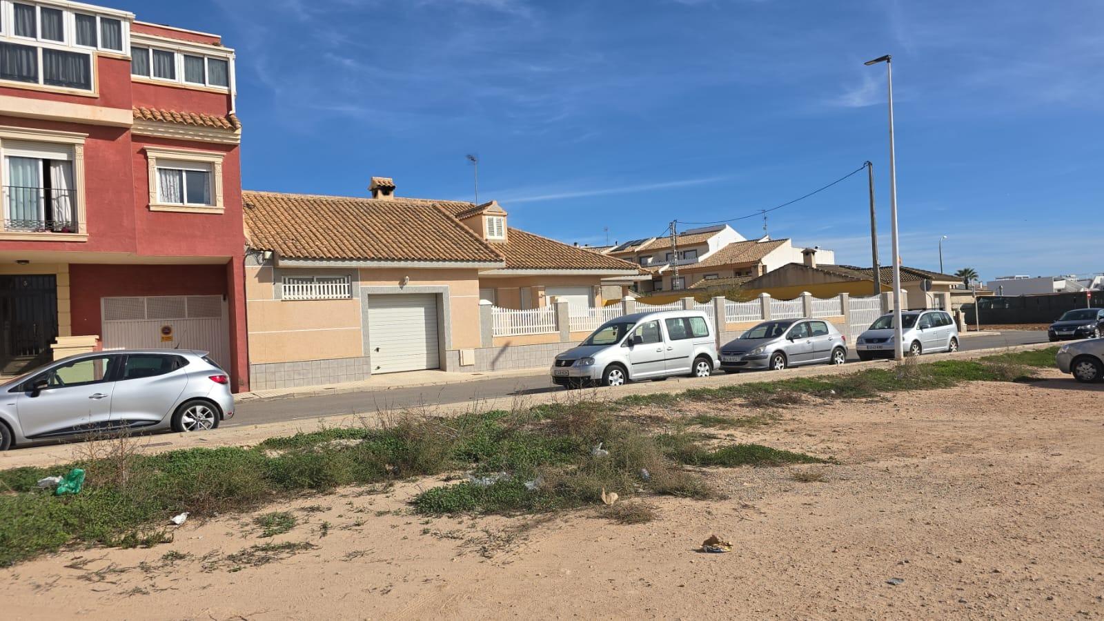 For sale - 4 Bedroom 2 Bathroom Villa in Pilar de La Horadada - Pilar De La Horadada  - Alicante