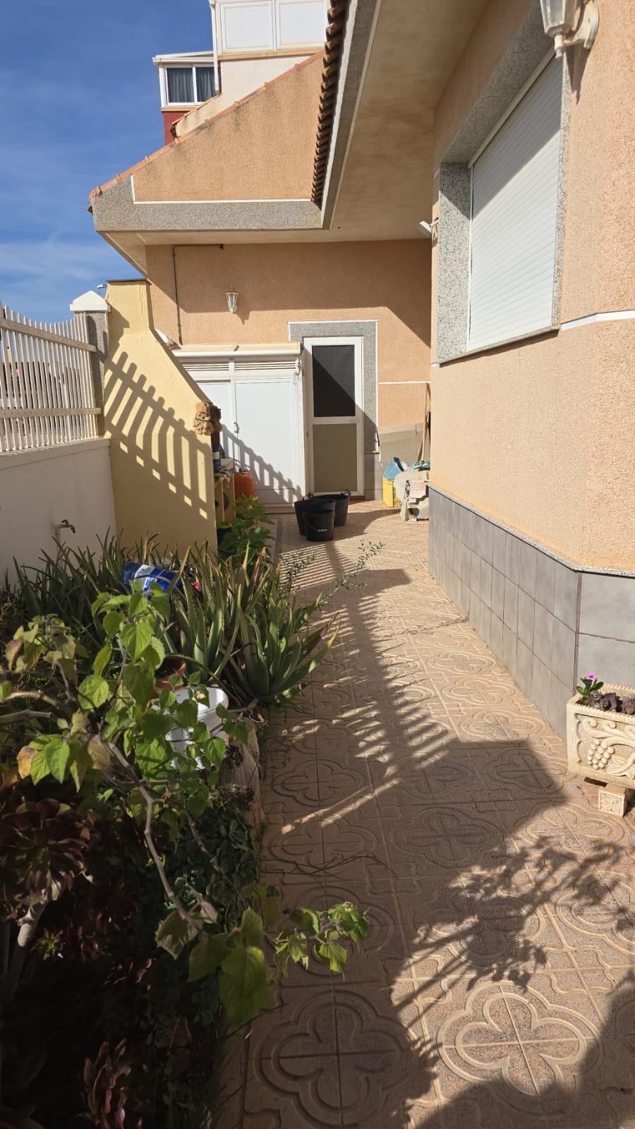 For sale - 4 Bedroom 2 Bathroom Villa in Pilar de La Horadada - Pilar De La Horadada  - Alicante
