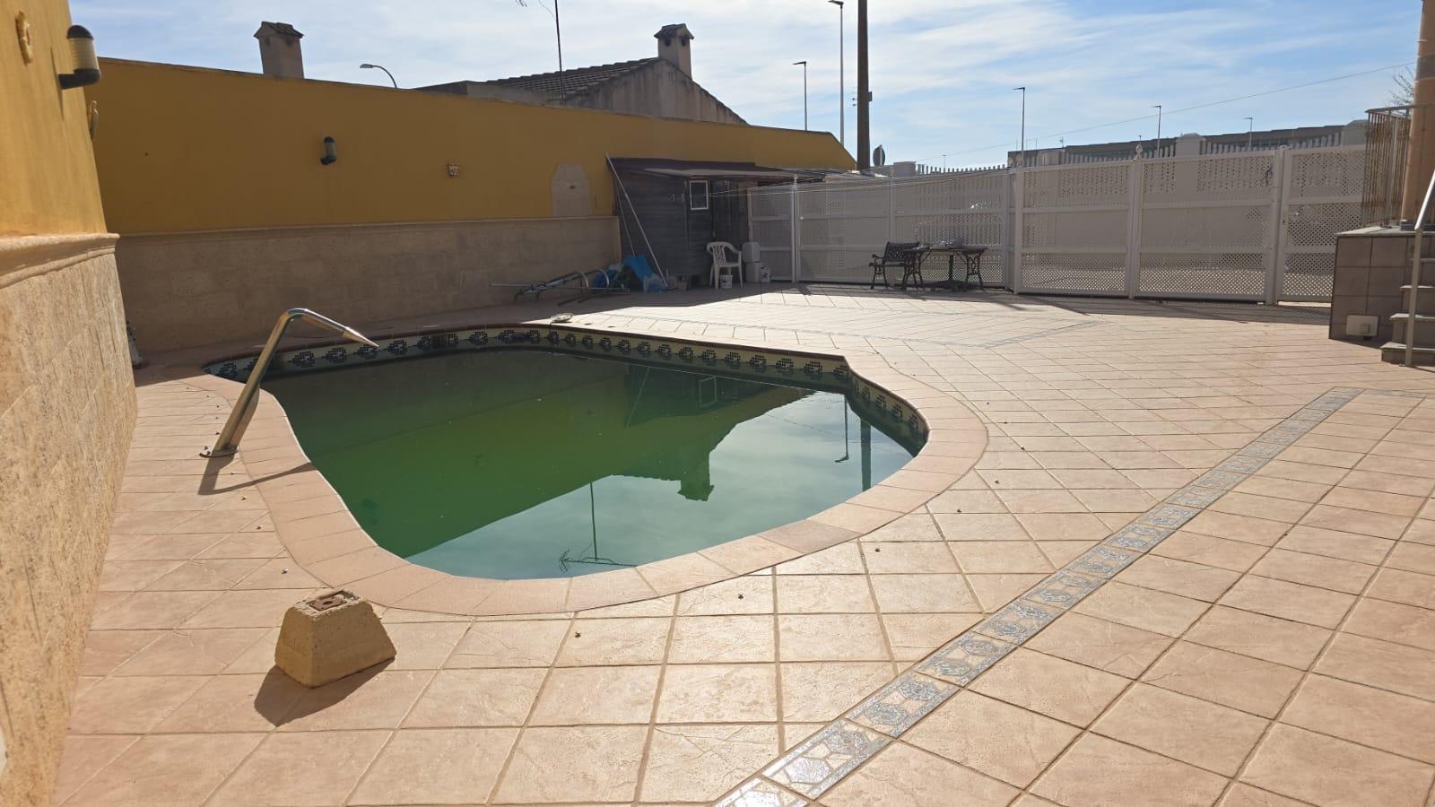 For sale - 4 Bedroom 2 Bathroom Villa in Pilar de La Horadada - Pilar De La Horadada  - Alicante