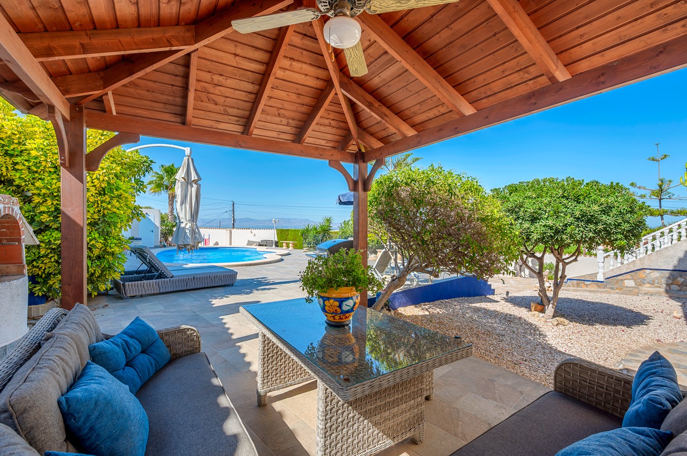 For sale - 5 Bedroom 4 Bathroom Villa in Almoradi - Inland  - Alicante