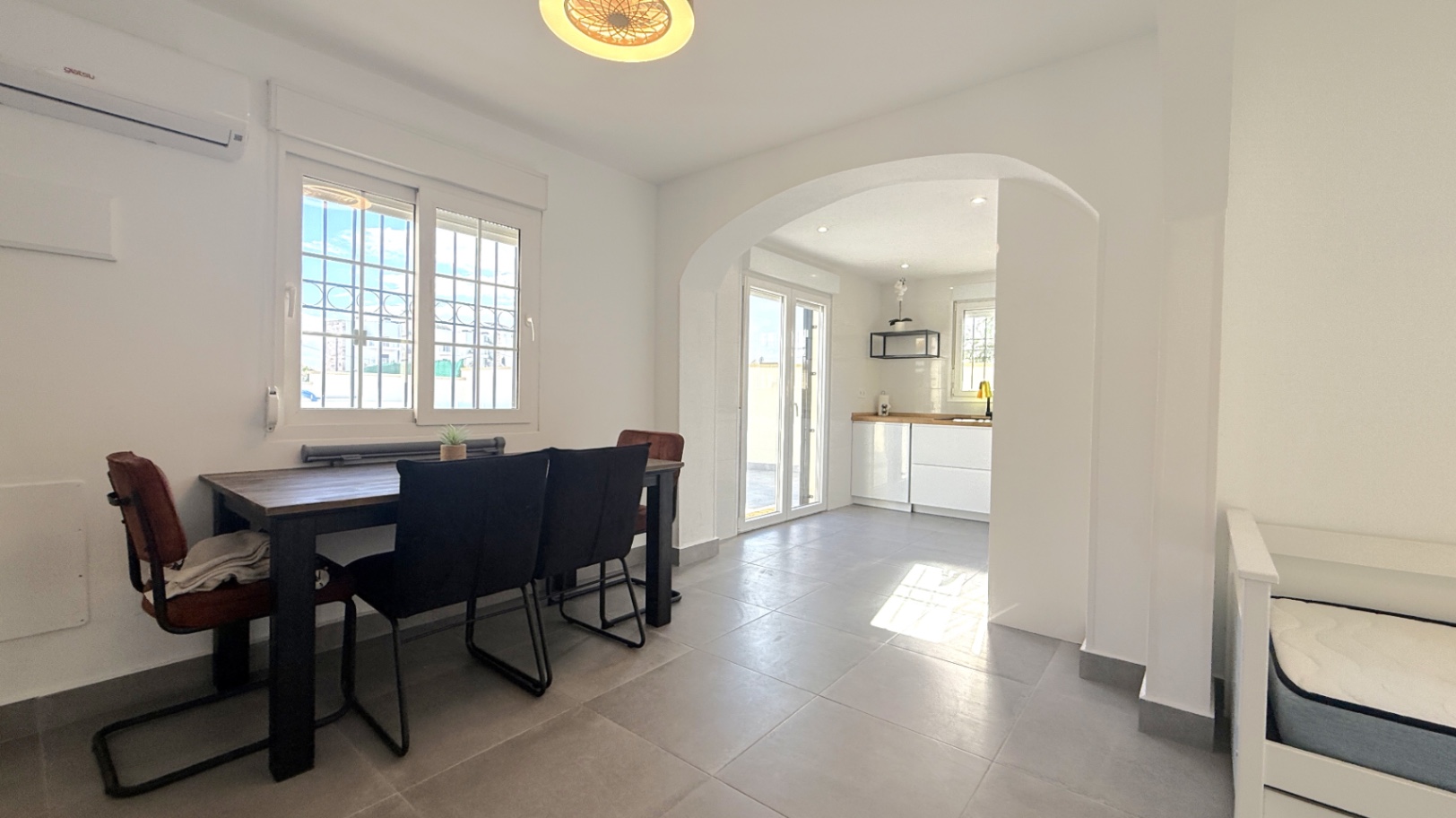 For sale - 2 Bedroom 2 Bathroom Town House in Orihuela - Inland  - Alicante