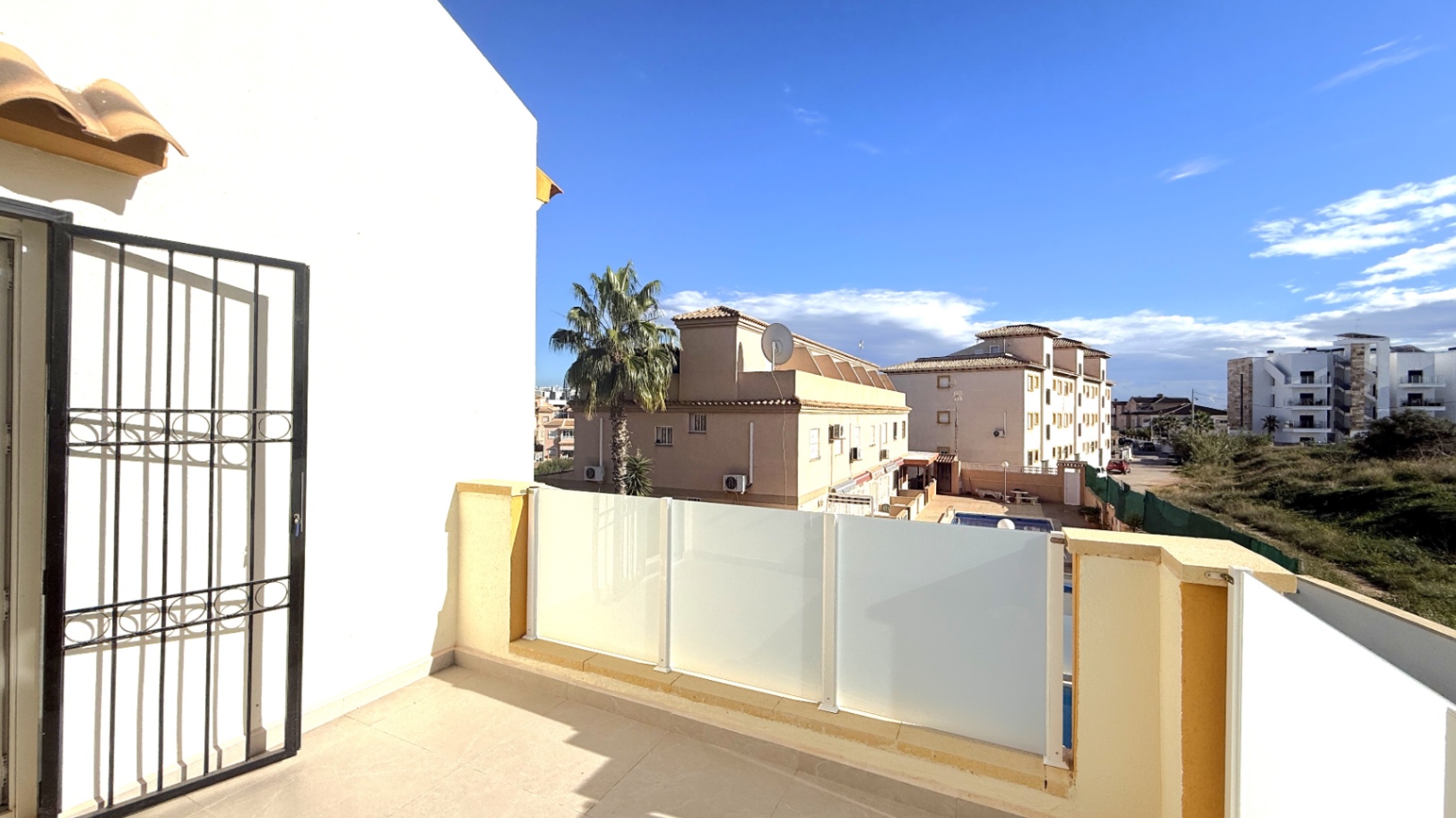 For sale - 2 Bedroom 2 Bathroom Town House in Orihuela - Inland  - Alicante