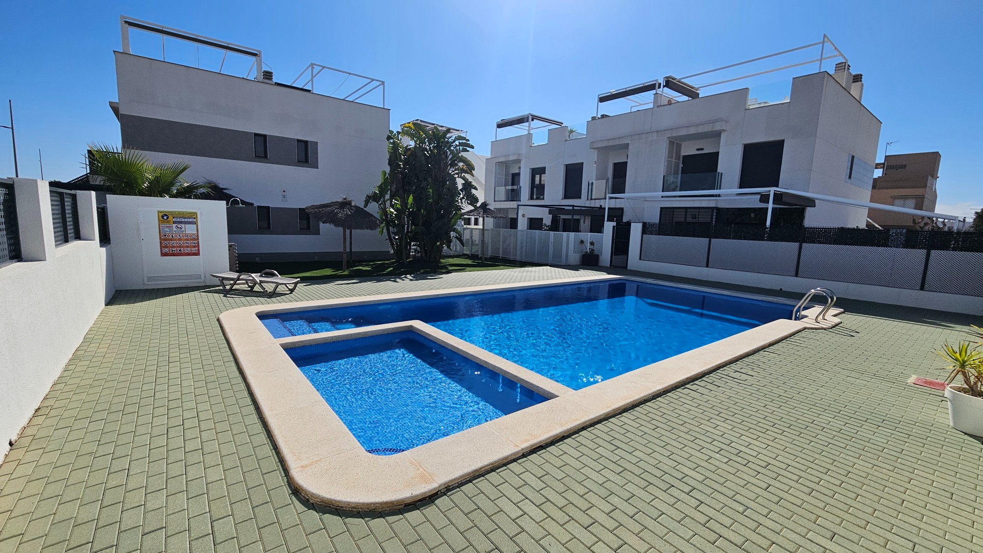 For sale - 2 Bedroom 1 Bathroom Penthouse in Pilar de La Horadada - Costa Blanca  - Alicante