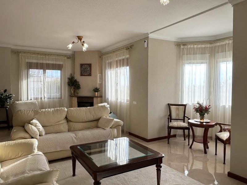 For sale - 5 Bedroom 4 Bathroom Villa in Ciudad Quesada - Ciudad Quesada  - Alicante