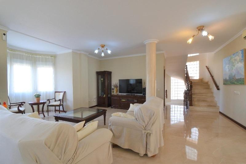 For sale - 5 Bedroom 4 Bathroom Villa in Ciudad Quesada - Ciudad Quesada  - Alicante