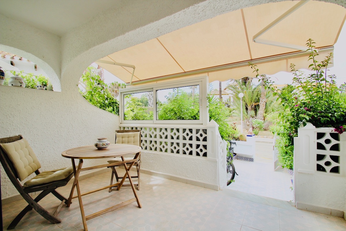 For sale - 4 Bedroom 2 Bathroom Town House in Orihuela Costa - Costa Blanca  - Alicante