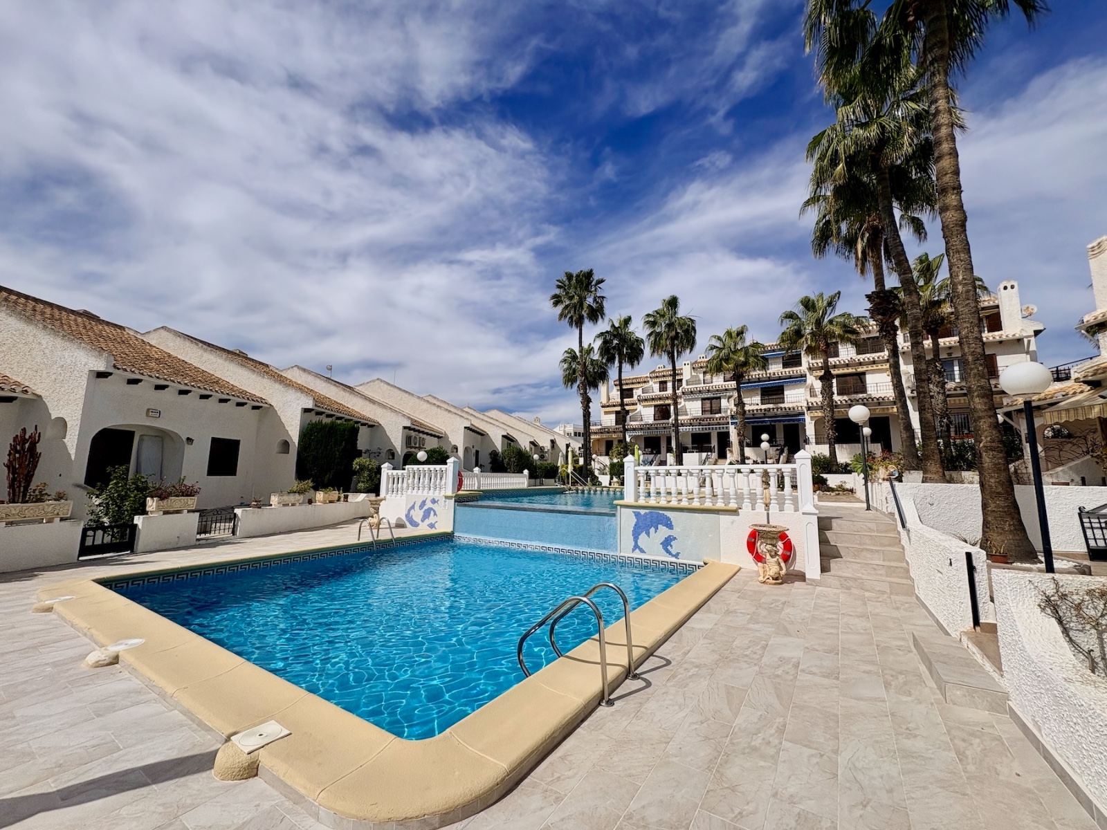 For sale - 4 Bedroom 2 Bathroom Town House in Orihuela Costa - Costa Blanca  - Alicante