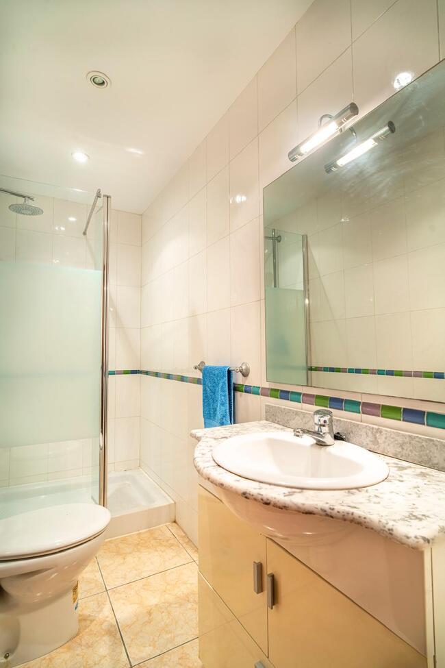 For sale - 4 Bedroom 4 Bathroom Villa in Orihuela -  - Alicante