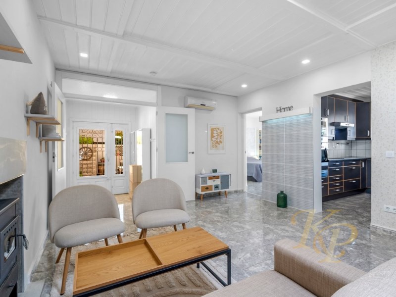 For sale - 7 Bedroom 3 Bathroom Villa in Rojales - Ciudad Quesada  - Alicante