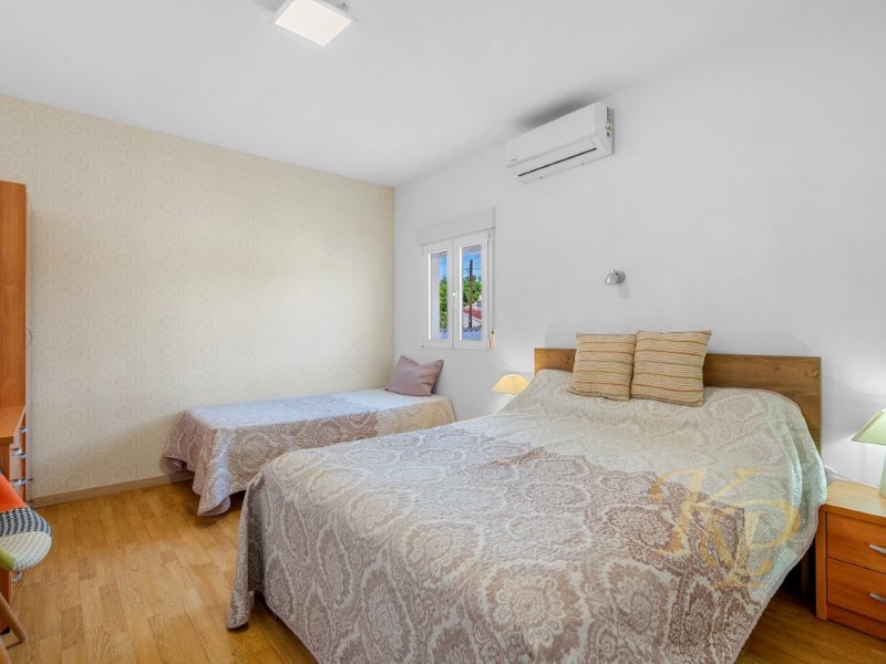 For sale - 7 Bedroom 3 Bathroom Villa in Rojales - Ciudad Quesada  - Alicante