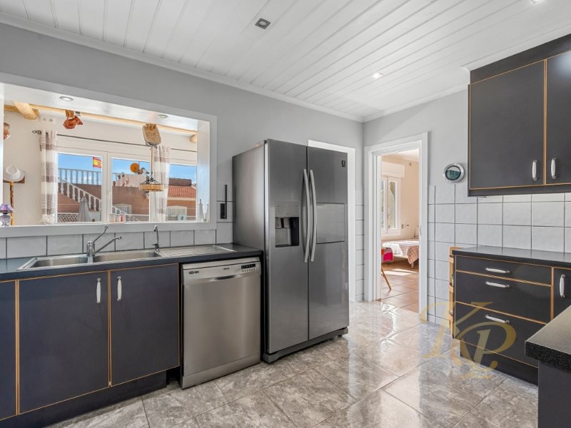 For sale - 7 Bedroom 3 Bathroom Villa in Rojales - Ciudad Quesada  - Alicante