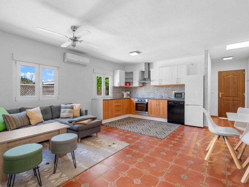 For sale - 7 Bedroom 3 Bathroom Villa in Rojales - Ciudad Quesada  - Alicante