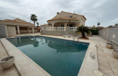 27-16-0-11-1052/76085, 5 Bedroom 3 Bathroom Villa in Playa Flamenca