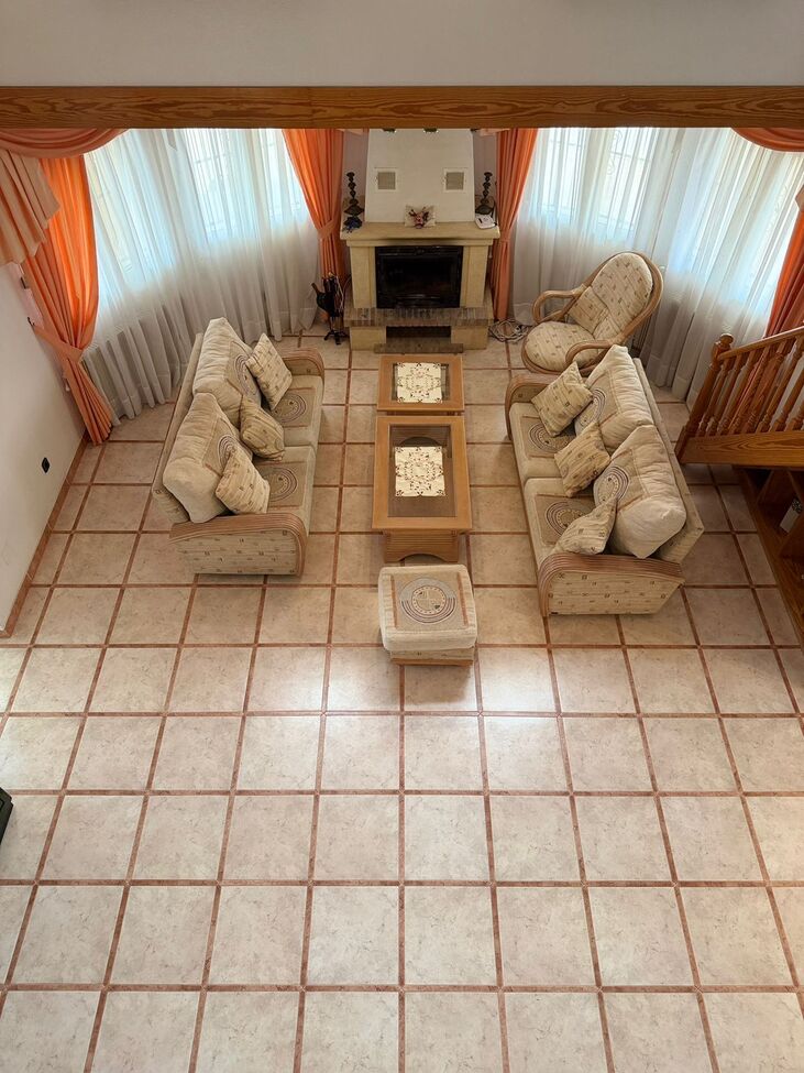 For sale - 5 Bedroom 3 Bathroom Villa in Playa Flamenca - Costa Blanca  - Alicante