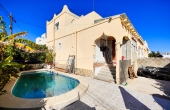 27-74-391-11-784/76091, 4 Bedroom 2 Bathroom Town House in San Miguel de Salinas