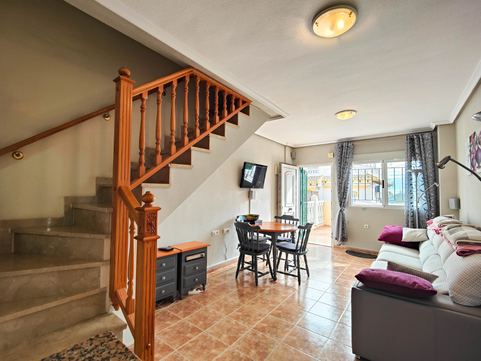 For sale - 3 Bedroom 2 Bathroom Town House in Orihuela Costa - Costa Blanca  - Alicante