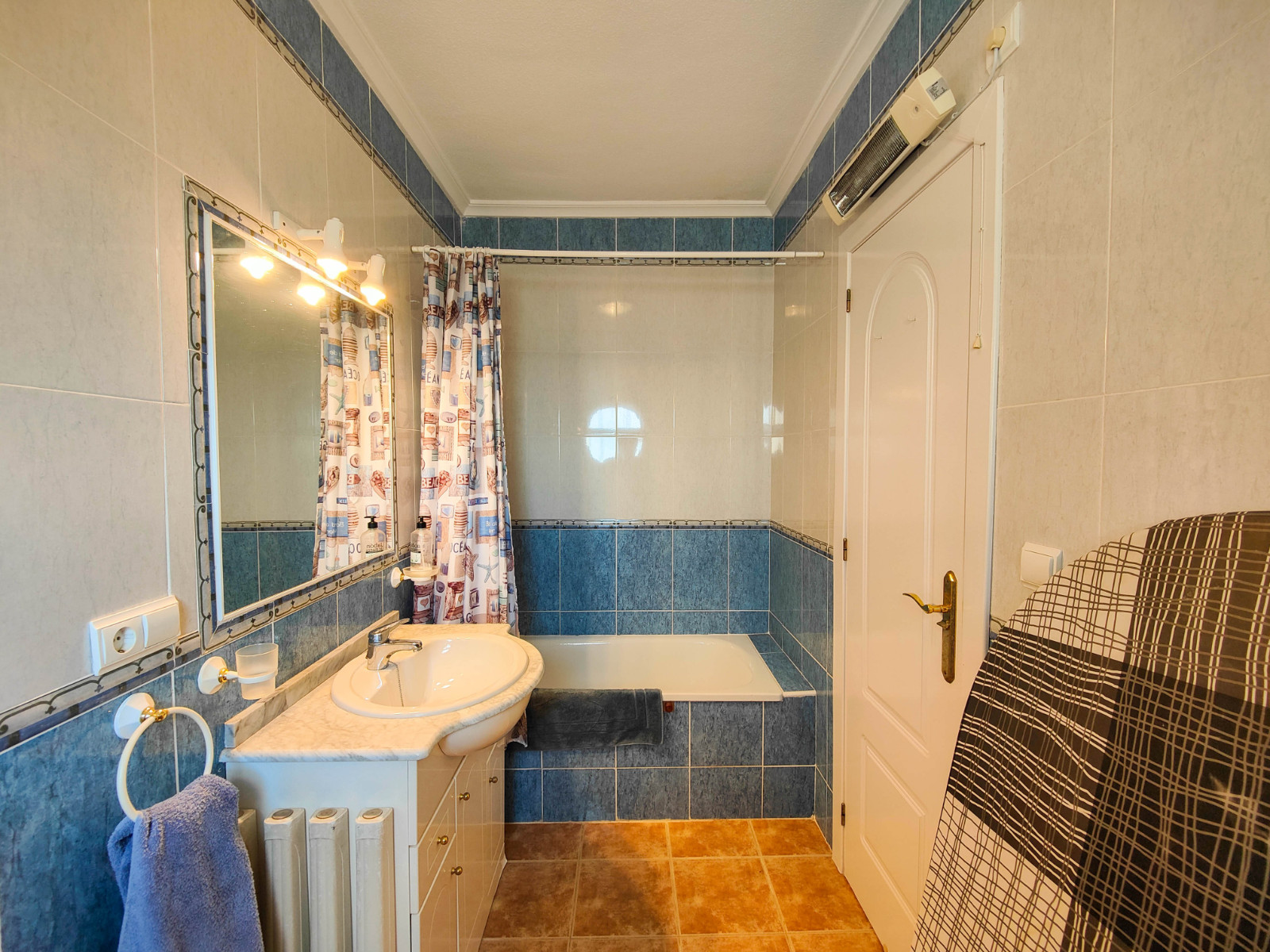 For sale - 3 Bedroom 2 Bathroom Town House in Orihuela Costa - Costa Blanca  - Alicante