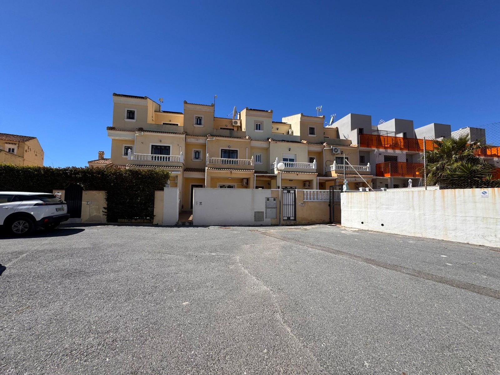 For sale - 3 Bedroom 2 Bathroom Town House in Campoamor - Costa Blanca  - Alicante