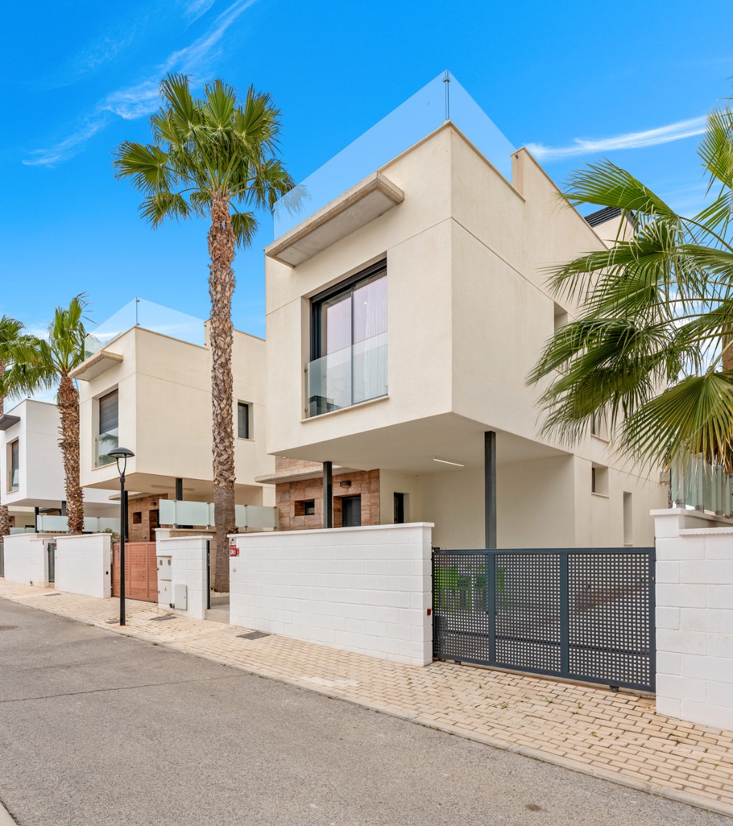 For sale - 3 Bedroom 3 Bathroom Villa in Orihuela Costa - Costa Blanca  - Alicante