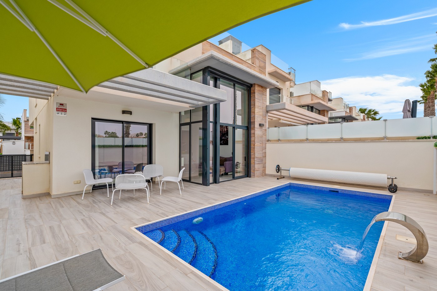 For sale - 3 Bedroom 3 Bathroom Villa in Orihuela Costa - Costa Blanca  - Alicante