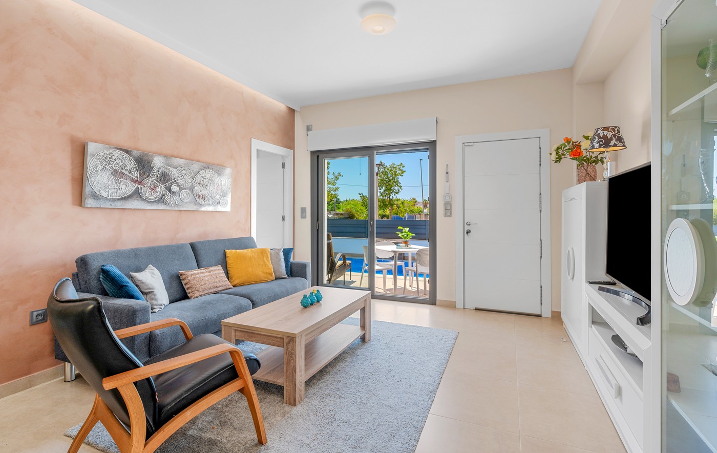 For sale - 3 Bedroom 2 Bathroom Town House in Formentera del Segura - Costa Blanca  - Alicante