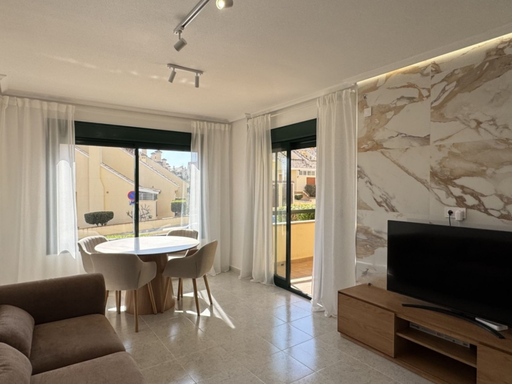 2 Bedroom 2 Bathroom Apartment in Orihuela Costa