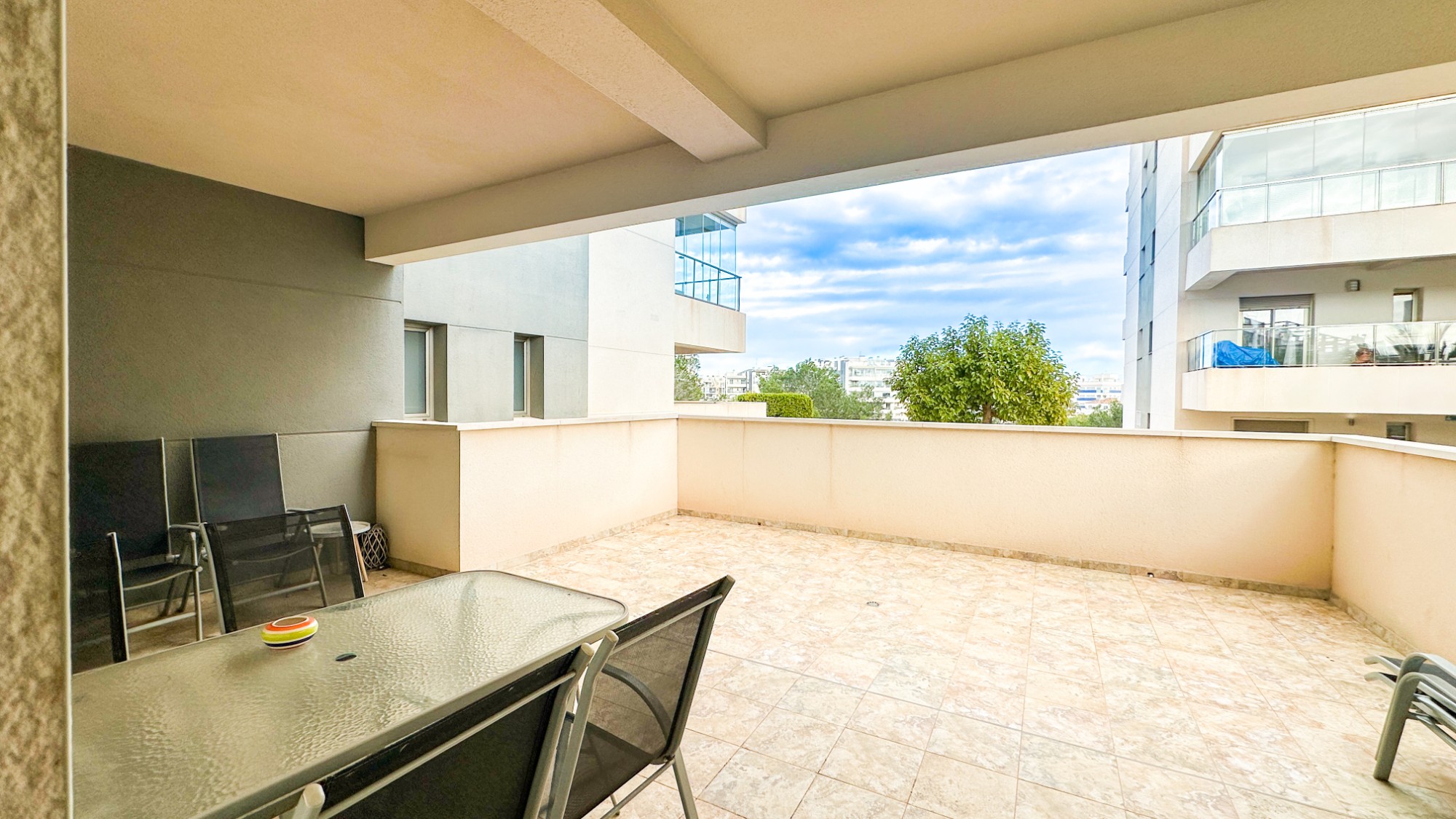 For sale - 2 Bedroom 2 Bathroom Apartment in Villamartin - los dolses - Alicante