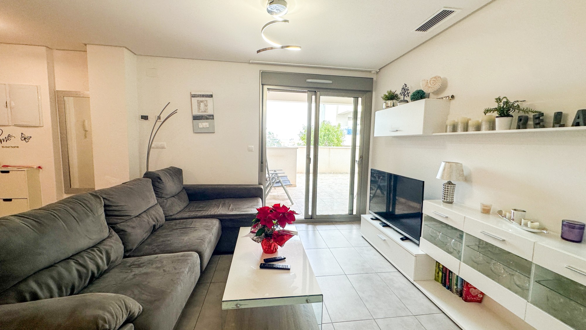 For sale - 2 Bedroom 2 Bathroom Apartment in Villamartin - los dolses - Alicante