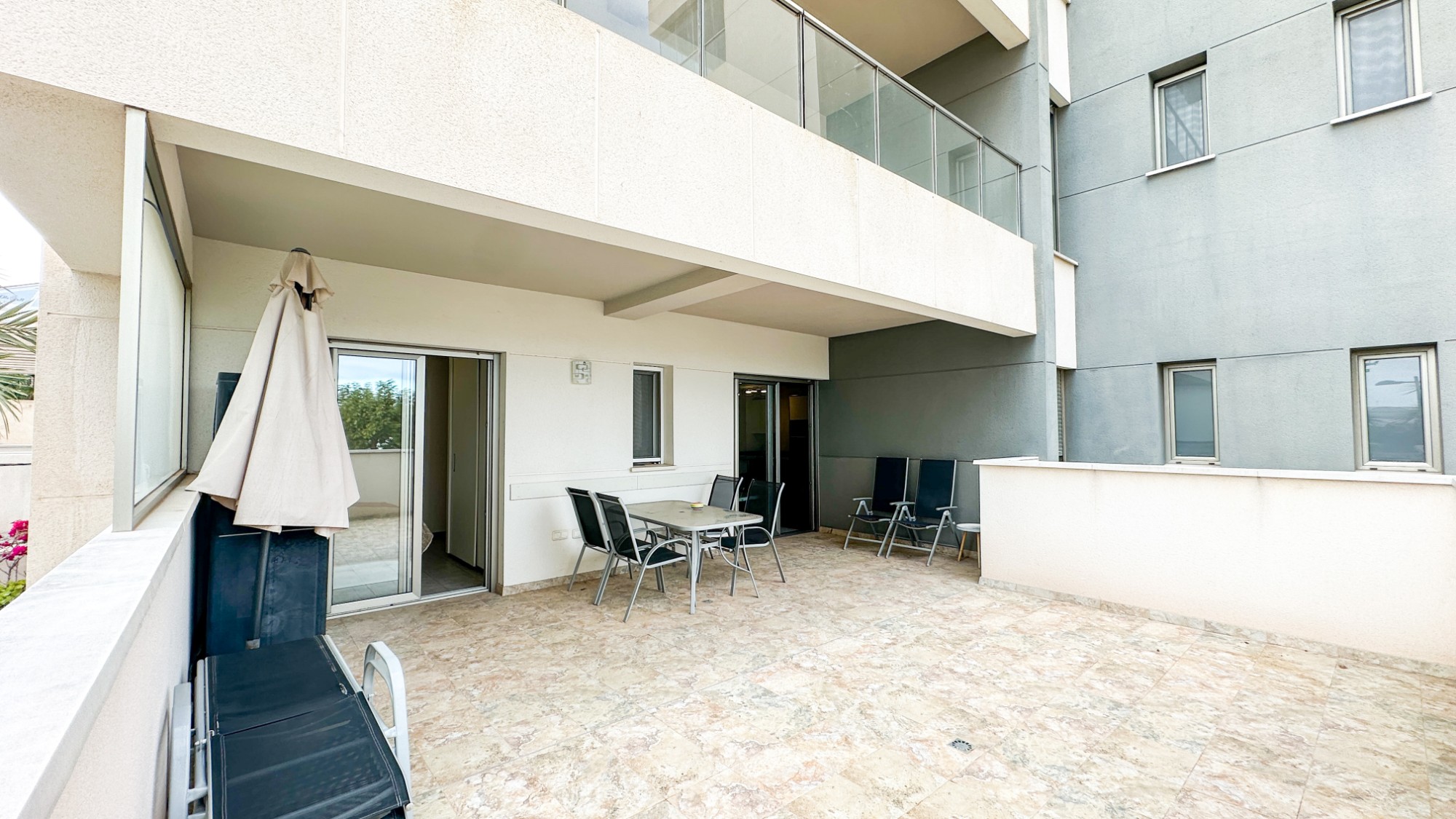 For sale - 2 Bedroom 2 Bathroom Apartment in Villamartin - los dolses - Alicante