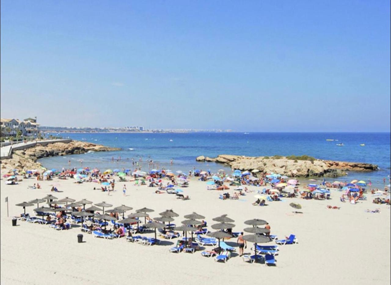 For sale - 2 Bedroom 2 Bathroom Apartment in Villamartin - Costa Blanca  - Alicante