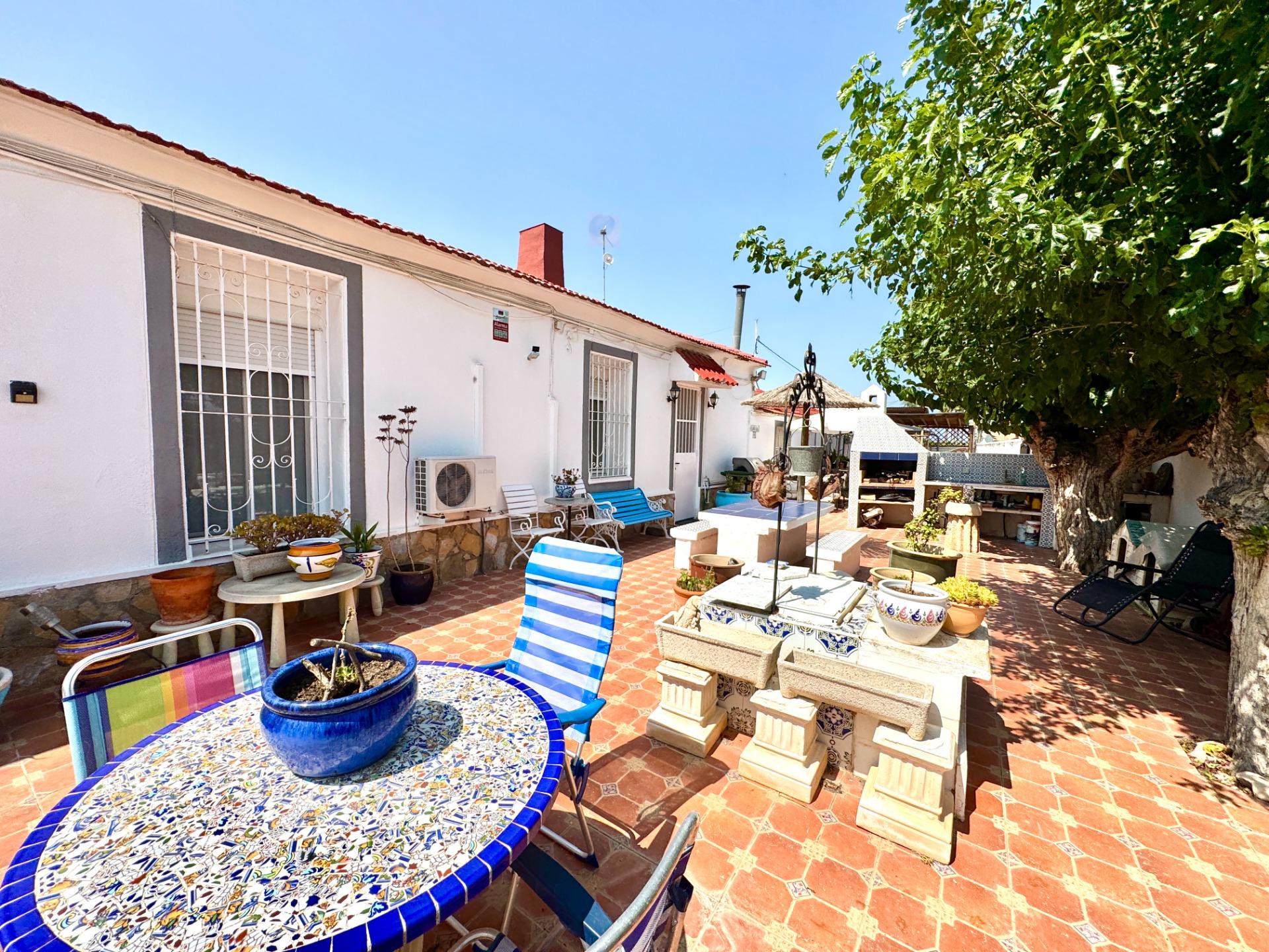 For sale - 7 Bedroom 5 Bathroom Villa in Dolores - Comunidad Valenciana  - Alicante