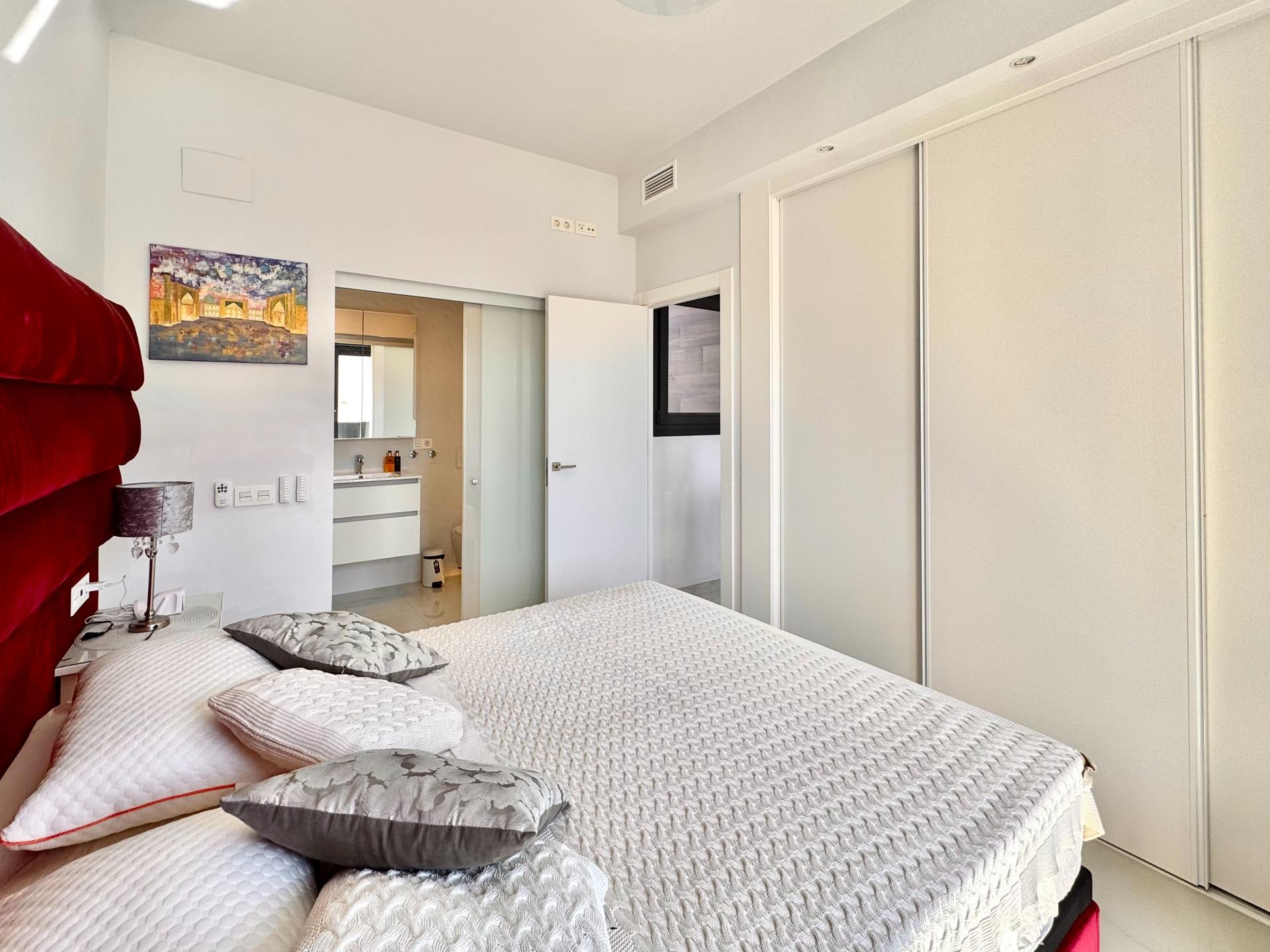 For sale - 4 Bedroom 4 Bathroom Villa in Orihuela Costa - Lomas De Cabo Roig  - Alicante