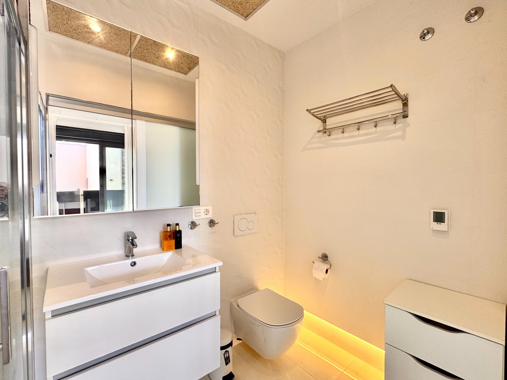 For sale - 4 Bedroom 4 Bathroom Villa in Orihuela Costa - Lomas De Cabo Roig  - Alicante