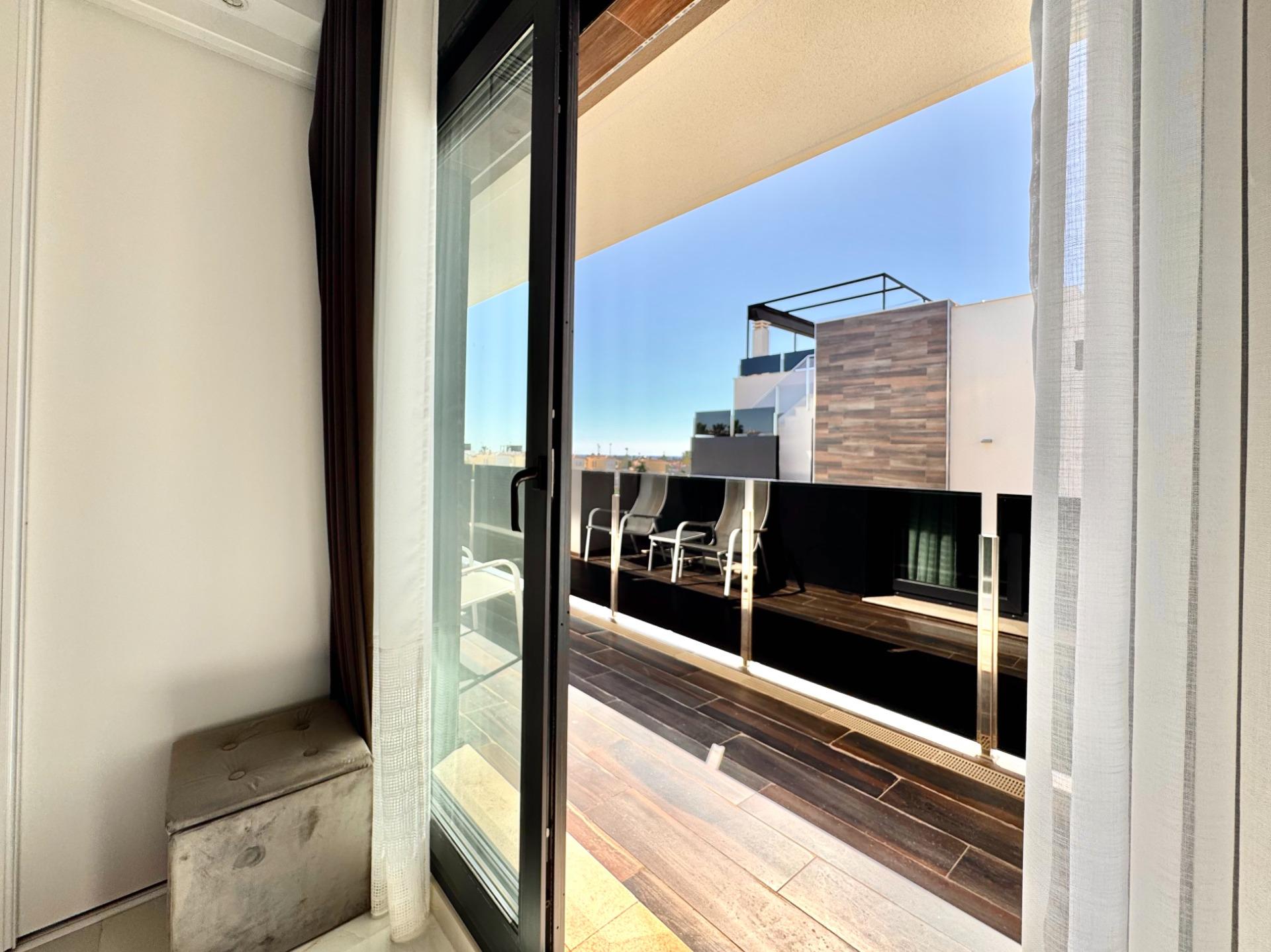 For sale - 4 Bedroom 4 Bathroom Villa in Orihuela Costa - Lomas De Cabo Roig  - Alicante