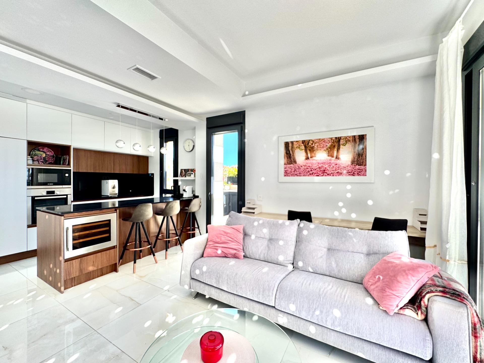 For sale - 4 Bedroom 4 Bathroom Villa in Orihuela Costa - Lomas De Cabo Roig  - Alicante