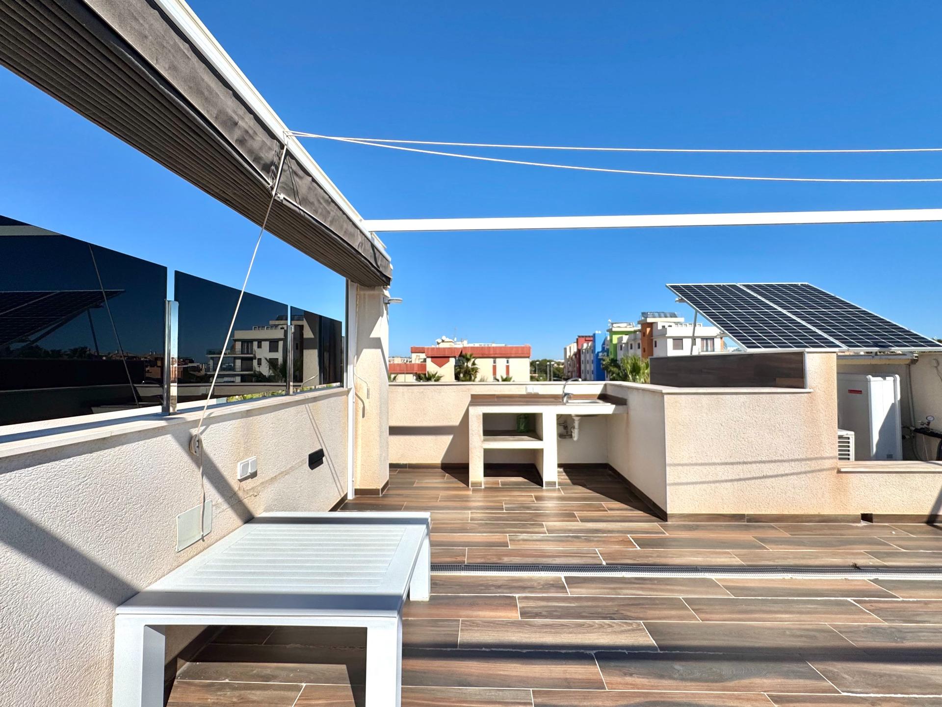 For sale - 4 Bedroom 4 Bathroom Villa in Orihuela Costa - Lomas De Cabo Roig  - Alicante