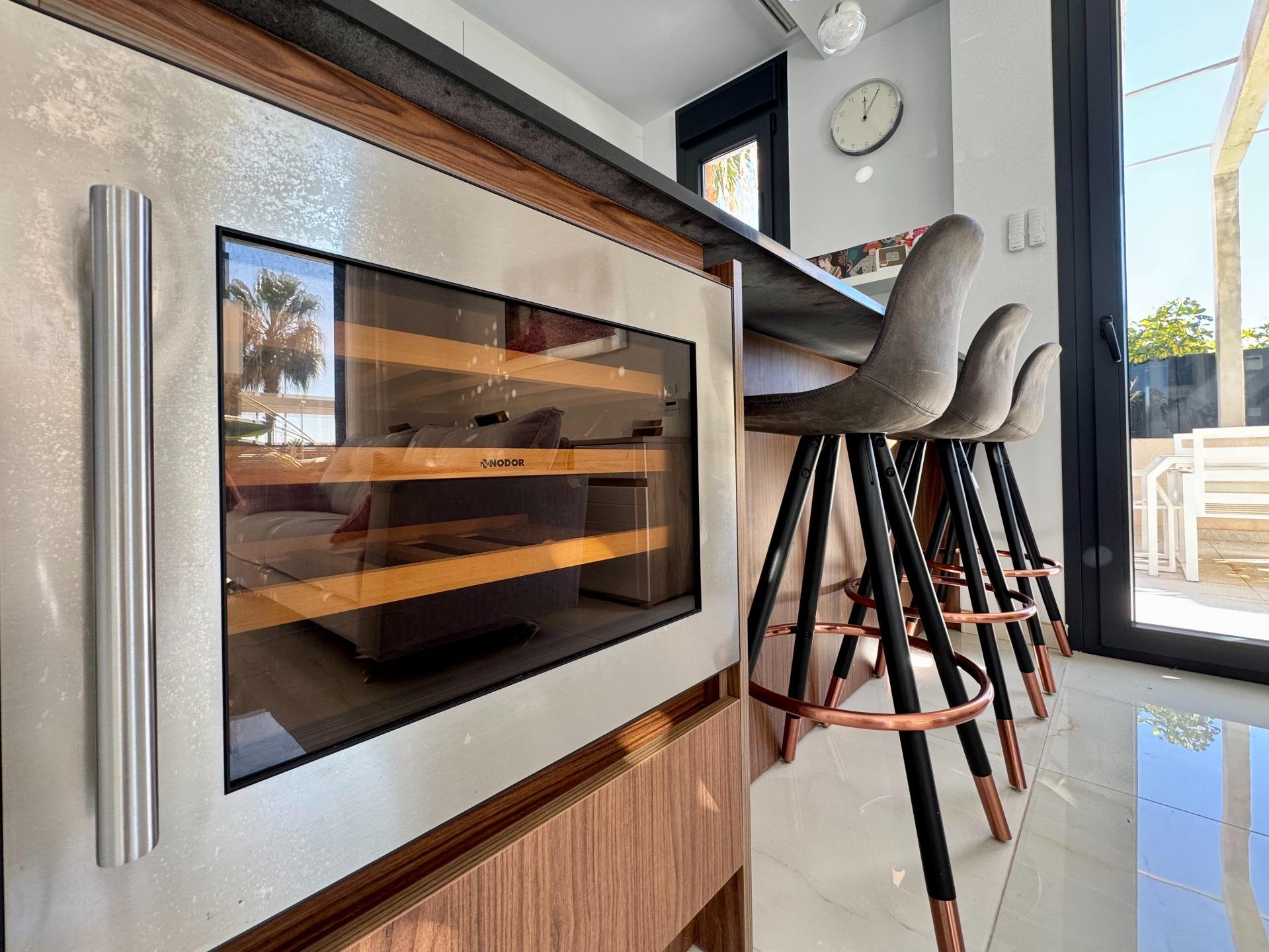 For sale - 4 Bedroom 4 Bathroom Villa in Orihuela Costa - Lomas De Cabo Roig  - Alicante