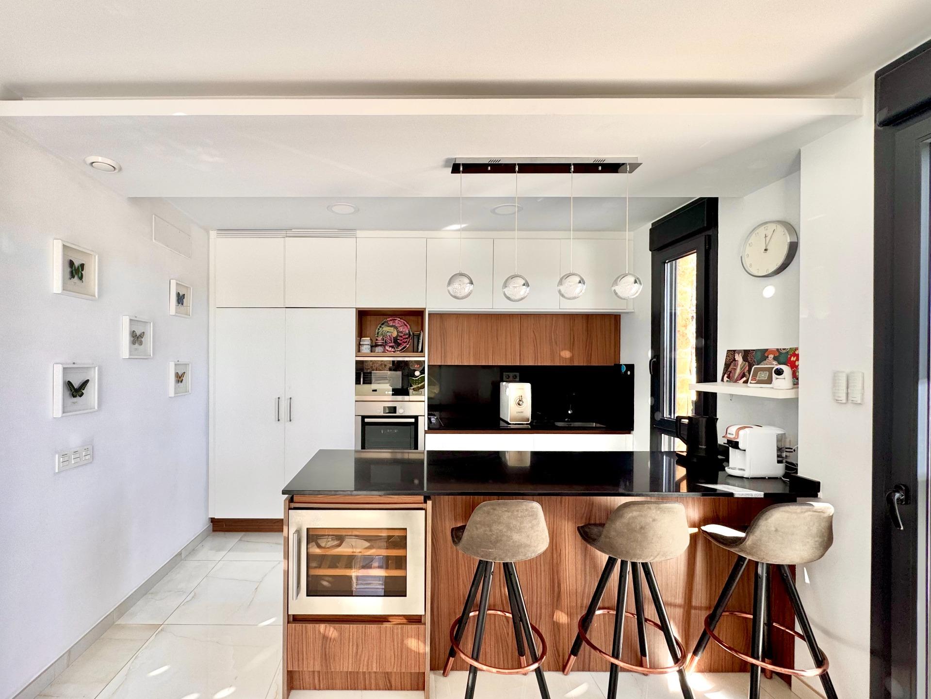 For sale - 4 Bedroom 4 Bathroom Villa in Orihuela Costa - Lomas De Cabo Roig  - Alicante