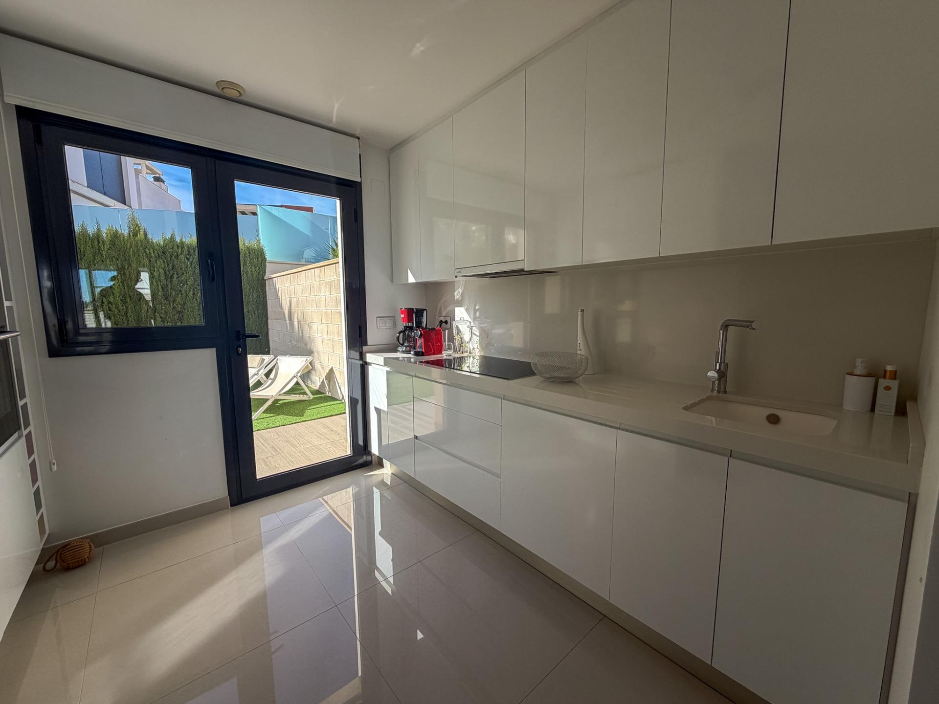 For sale - 4 Bedroom 3 Bathroom Villa in San Miguel de Salinas - Bellavista  - Alicante