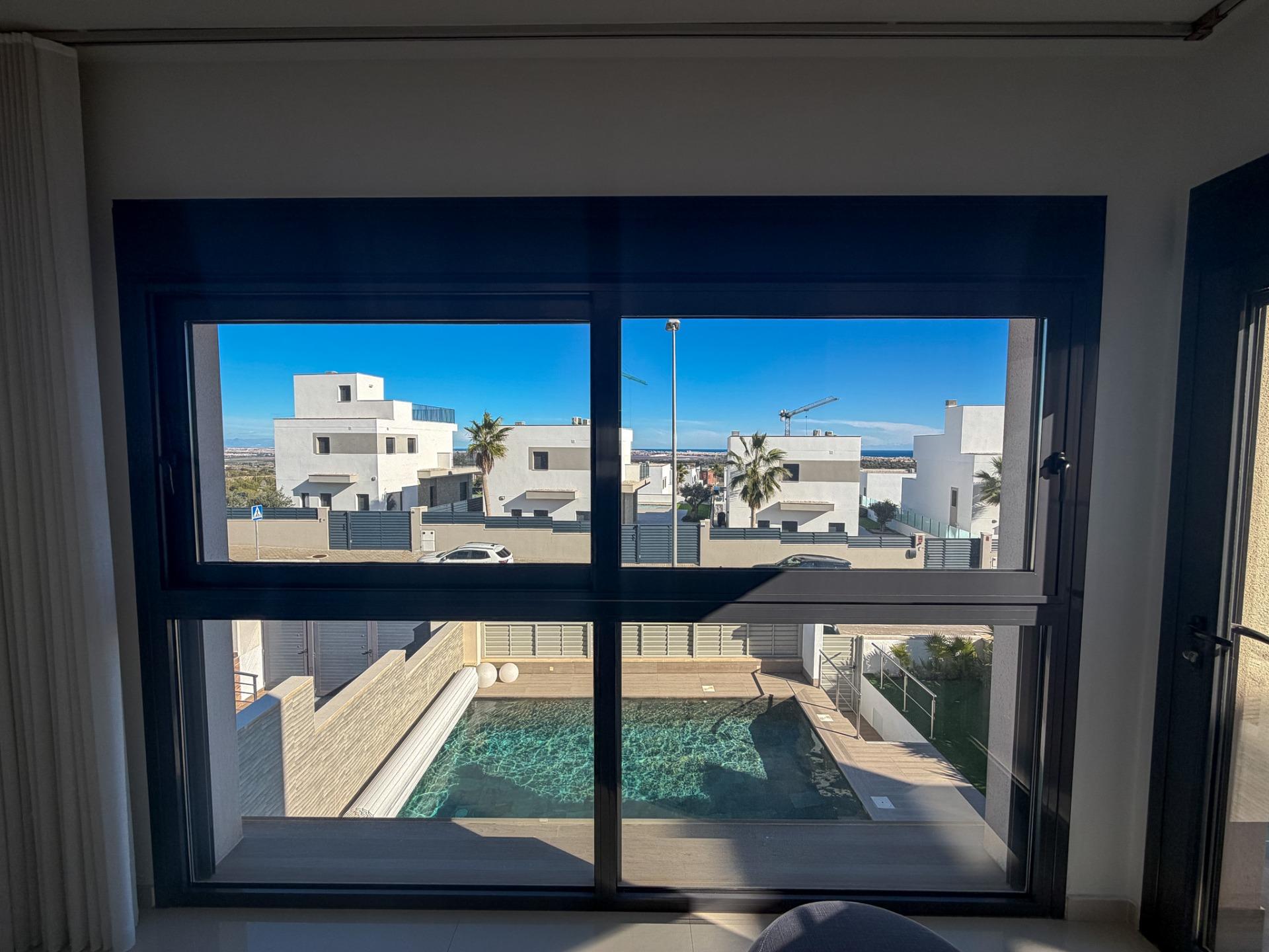 For sale - 4 Bedroom 3 Bathroom Villa in San Miguel de Salinas - Bellavista  - Alicante