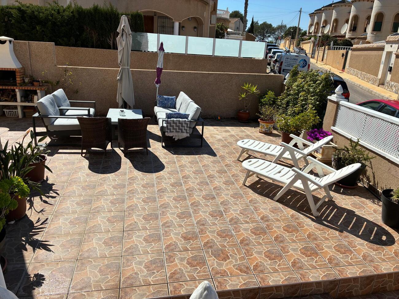 For sale - 3 Bedroom 2 Bathroom Quad Villa in Villamartin - Costa Blanca  - Alicante