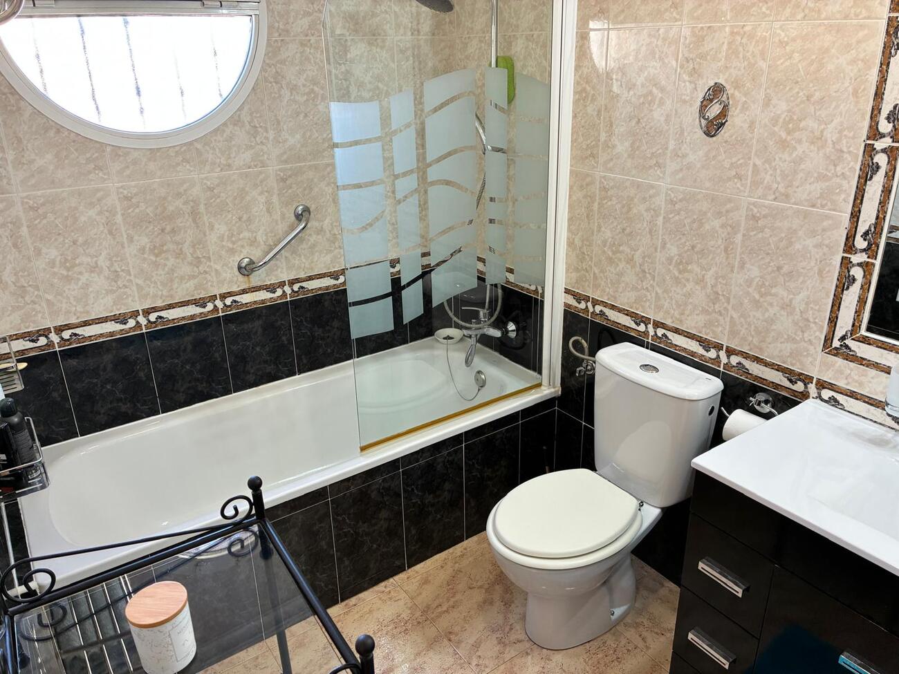 For sale - 3 Bedroom 2 Bathroom Quad Villa in Villamartin - Costa Blanca  - Alicante