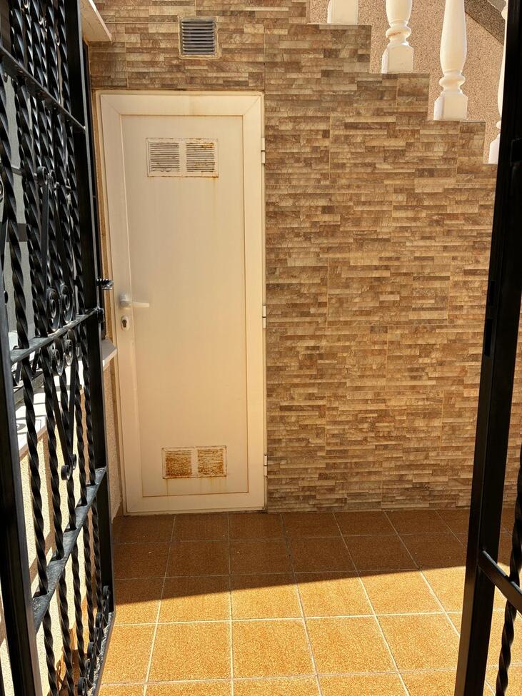 For sale - 3 Bedroom 2 Bathroom Quad Villa in Villamartin - Costa Blanca  - Alicante