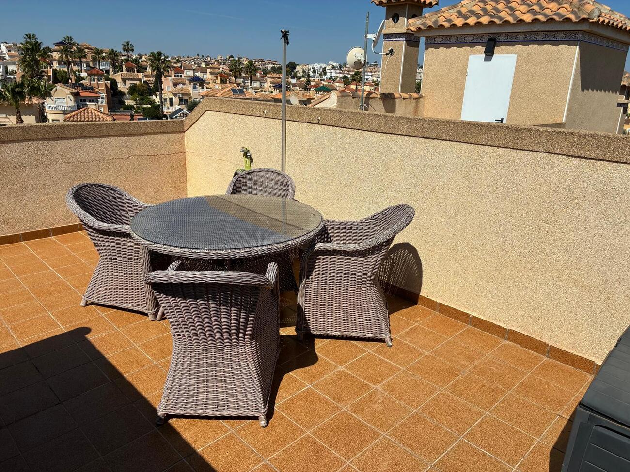 For sale - 3 Bedroom 2 Bathroom Quad Villa in Villamartin - Costa Blanca  - Alicante