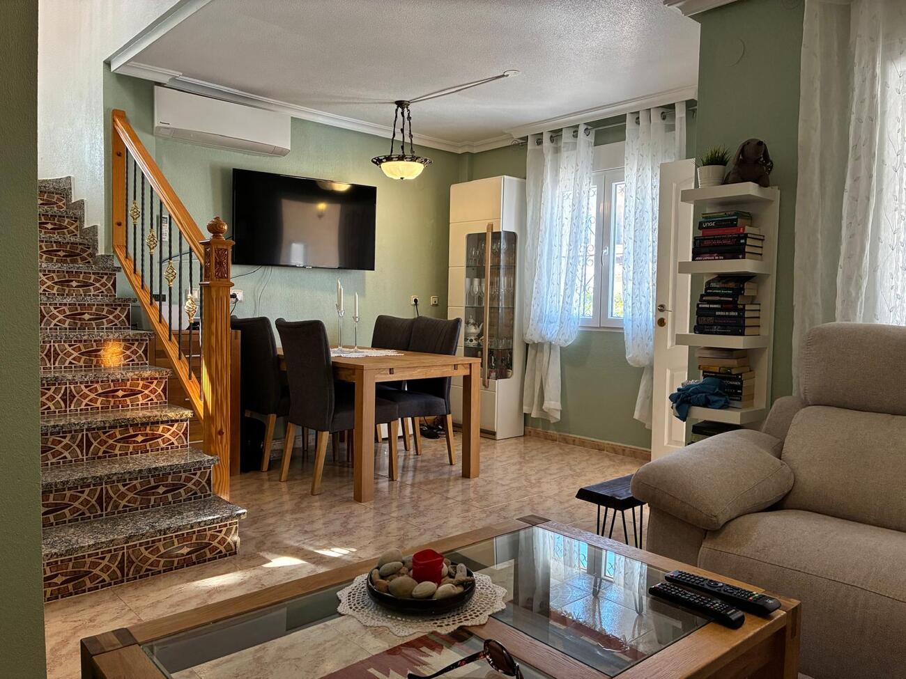 For sale - 3 Bedroom 2 Bathroom Quad Villa in Villamartin - Costa Blanca  - Alicante