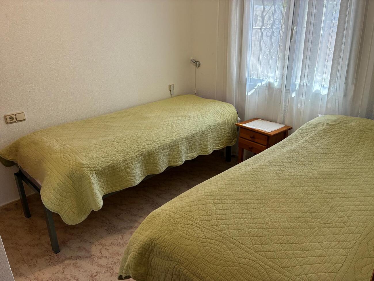 For sale - 3 Bedroom 2 Bathroom Quad Villa in Villamartin - Costa Blanca  - Alicante