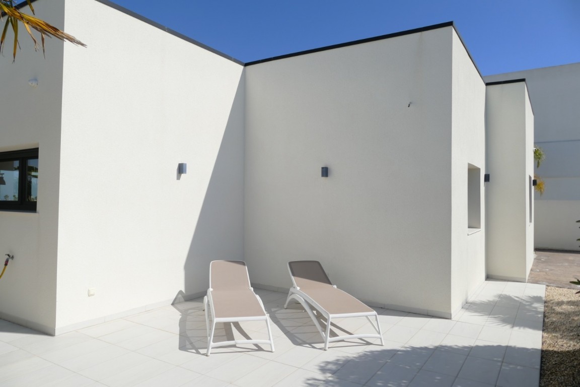 For sale - 4 Bedroom 2 Bathroom Villa in Benijofar - Costa Blanca  - Alicante