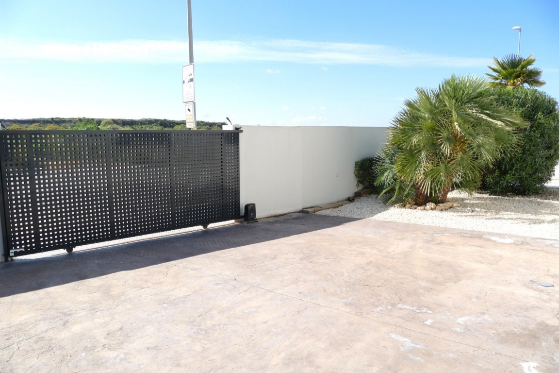 For sale - 4 Bedroom 2 Bathroom Villa in Benijofar - Costa Blanca  - Alicante